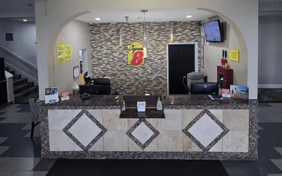 Photo 5 - Super 8 by Wyndham Kansas City