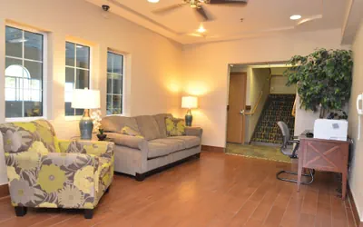 Photo 5 - AmericInn by Wyndham Des Moines Airport