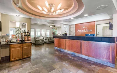 Photo 4 - AmericInn by Wyndham Des Moines Airport