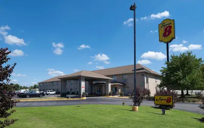 Photo 2 - Super 8 by Wyndham Kokomo