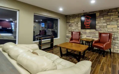 Photo 4 - Red Roof Inn Osage Beach - Lake of the Ozarks