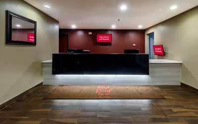 Photo 5 - Red Roof Inn Osage Beach - Lake of the Ozarks