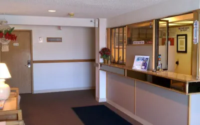 Photo 4 - Colorado River Value Inn