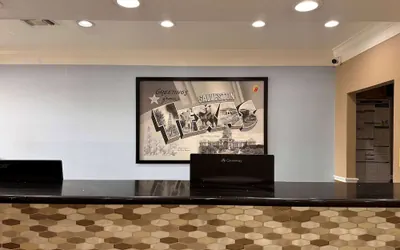 Photo 4 - Super 8 by Wyndham Galveston