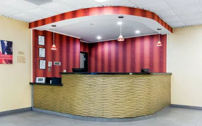 Photo 3 - Quality Inn & Suites Charleston - Civic Center