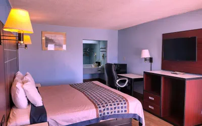Photo 5 - Rodeway Inn Richland - Jackson South