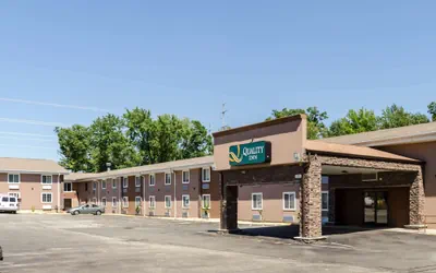 Photo 2 - Quality Inn Chicopee - Springfield