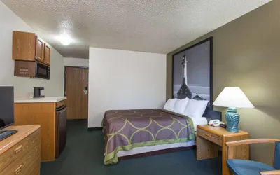 Photo 4 - Super 8 by Wyndham Houghton Lake