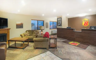 Photo 3 - Super 8 by Wyndham Jamestown