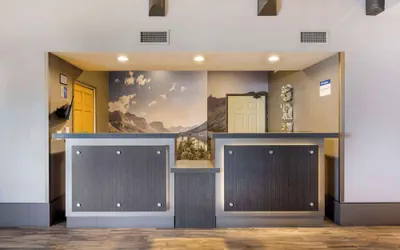 Photo 5 - Best Western Plus Kalispell/Glacier Park West Hotel & Suites