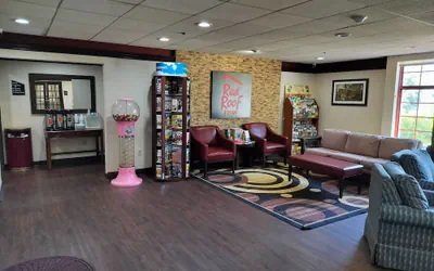 Photo 2 - Red Roof Inn Lancaster