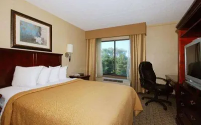 Photo 4 - Quality Inn & Suites Bensalem
