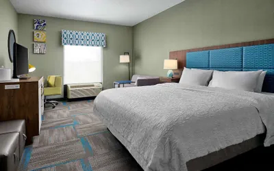 Photo 5 - Hampton Inn Covington