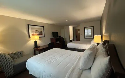 Photo 5 - Harbor Winds Hotel