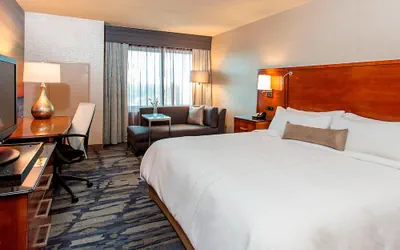 Photo 2 - Rochester Airport Marriott