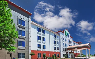 Photo 2 - Holiday Inn Express Hotel & Suites Dallas Lewisville by IHG