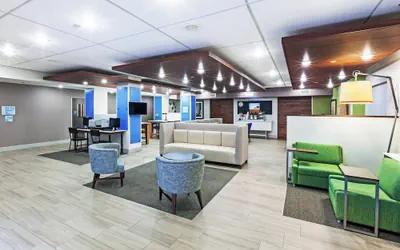 Holiday Inn Express Hotel & Suites Dallas Lewisville by IHG