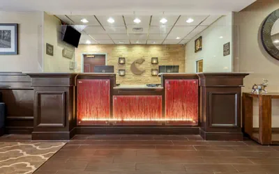 Photo 3 - Comfort Suites Newark - Harrison