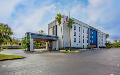 Photo 2 - Hampton Inn & Suites Port St. Lucie, West