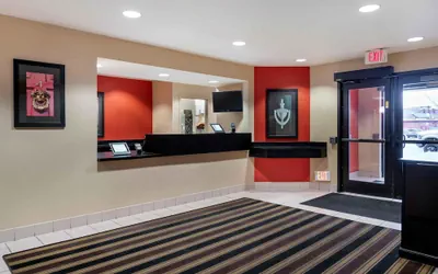 Photo 2 - Extended Stay America Select Suites - Detroit - Roseville