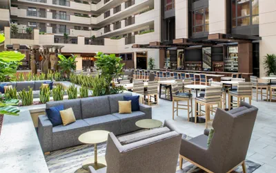 Photo 5 - Embassy Suites by Hilton Sacramento Riverfront Promenade