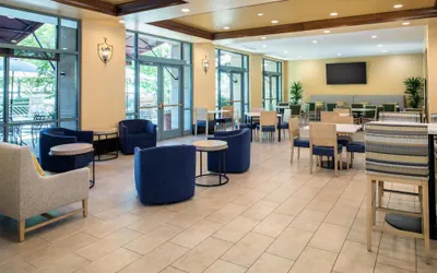 Photo 3 - Embassy Suites by Hilton Sacramento Riverfront Promenade