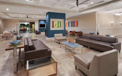 Photo 2 - DoubleTree by Hilton Sunrise - Sawgrass Mills