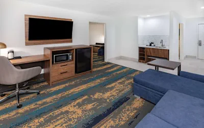 Photo 5 - La Quinta Inn & Suites by Wyndham Pharr RGV Medical Center