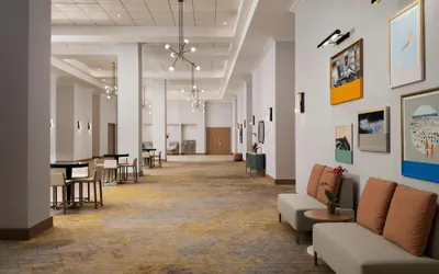 Photo 3 - Hotel Zessa Orange County Airport, a DoubleTree by Hilton