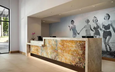 Photo 5 - Hotel Zessa Orange County Airport, a DoubleTree by Hilton