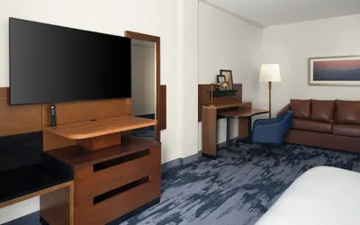 Photo 3 - Fairfield Inn & Suites Newark Liberty International Airport