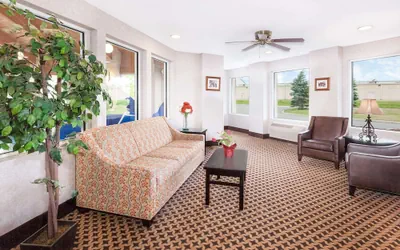 Photo 2 - Baymont by Wyndham Howell/Brighton