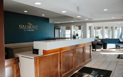 Photo 3 - Baymont by Wyndham Howell/Brighton