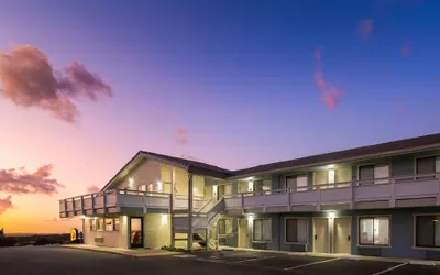 Photo 2 - Super 8 by Wyndham Fort Bragg