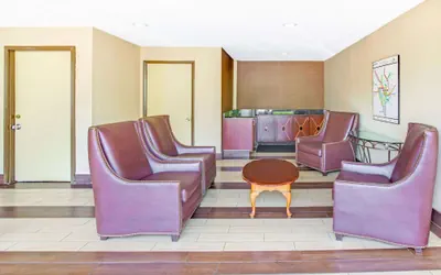 Photo 3 - Travelodge by Wyndham Silver Spring