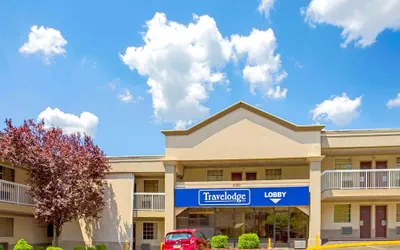 Photo 2 - Travelodge by Wyndham Silver Spring