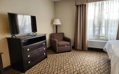 Photo 5 - Holiday Inn Express Hotel & Suites Cadillac by IHG