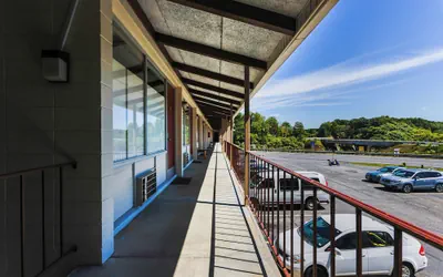 Photo 3 - Edyn Hotel By Townhouse Wytheville US 52