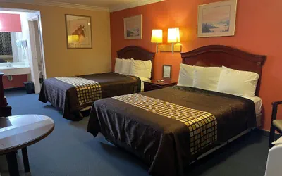 Photo 5 - Aerospace Inn