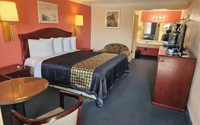 Photo 4 - Aerospace Inn