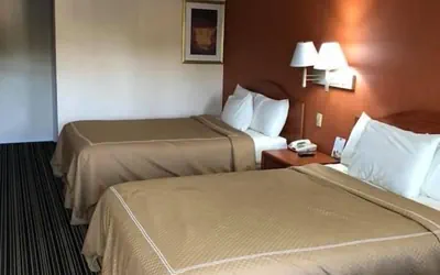 Photo 5 - Scottish Inn & Suites