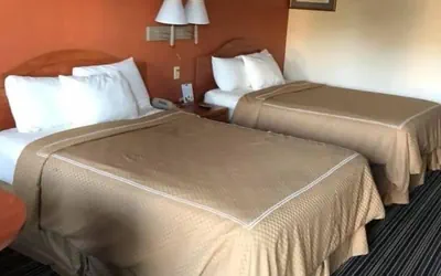 Photo 4 - Scottish Inn & Suites