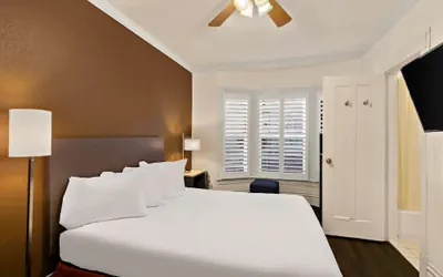 Photo 2 - Mithila San Francisco, SureStay Collection by Best Western
