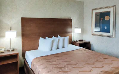 Photo 2 - Econo lodge Flagstaff East I-40