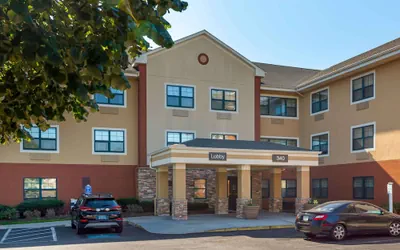 Photo 2 - Extended Stay America Select Suites Hartford Manchester