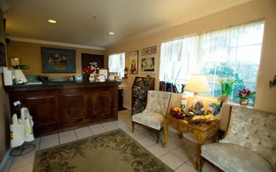Photo 2 - Tulip Inn
