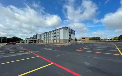 Photo 2 - Microtel Inn & Suites by Wyndham Bossier City