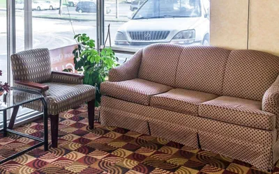 Photo 2 - Economy Inn & Suites