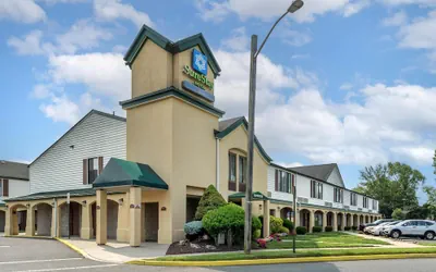 Photo 2 - SureStay Hotel by Best Western East Brunswick