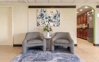 Photo 4 - SureStay Hotel by Best Western East Brunswick